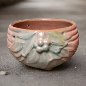 Vintage McCoy Pottery Matte Green w/Brown Leaves & Berries Hanging Planter